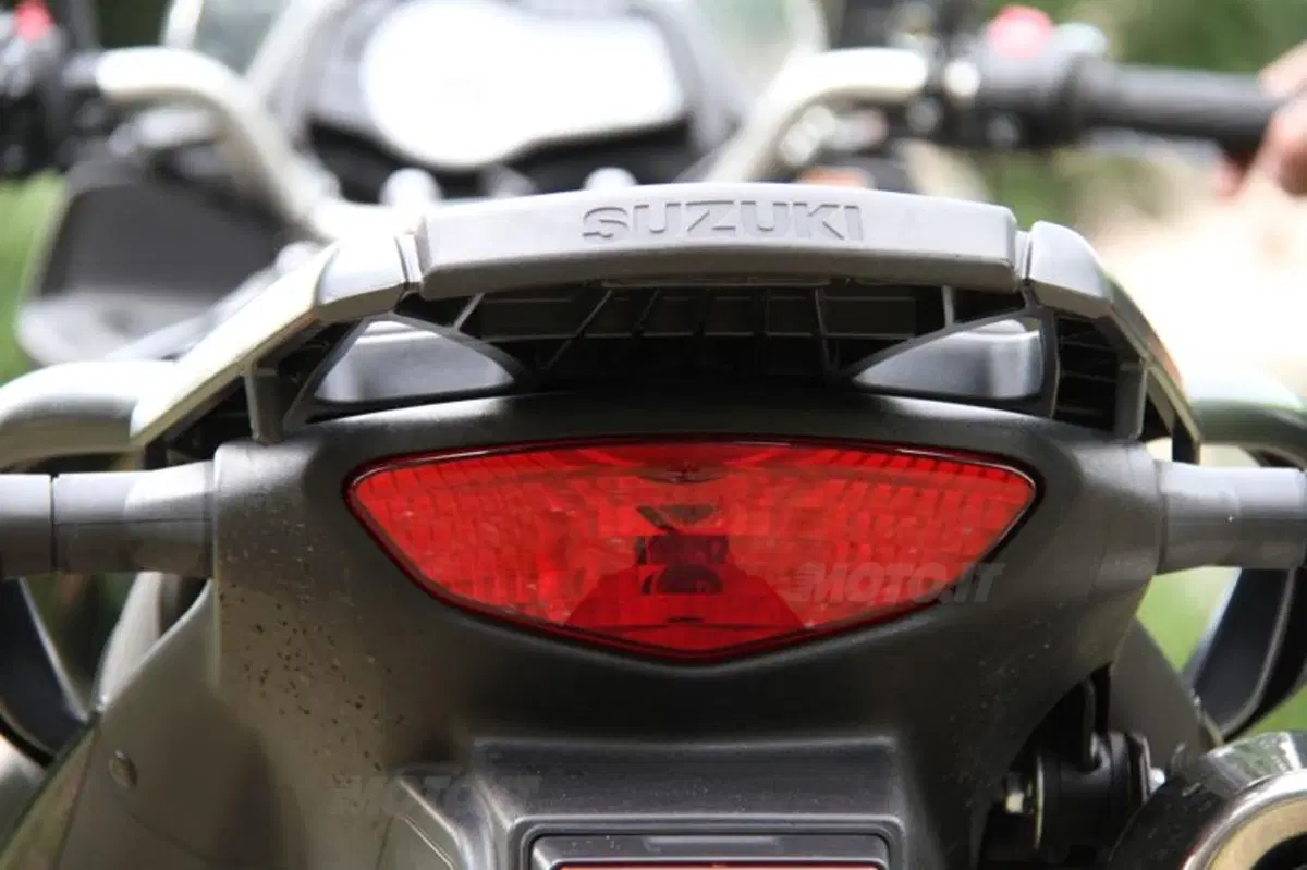 Suzuki V-Strom vs Bandit S (44)