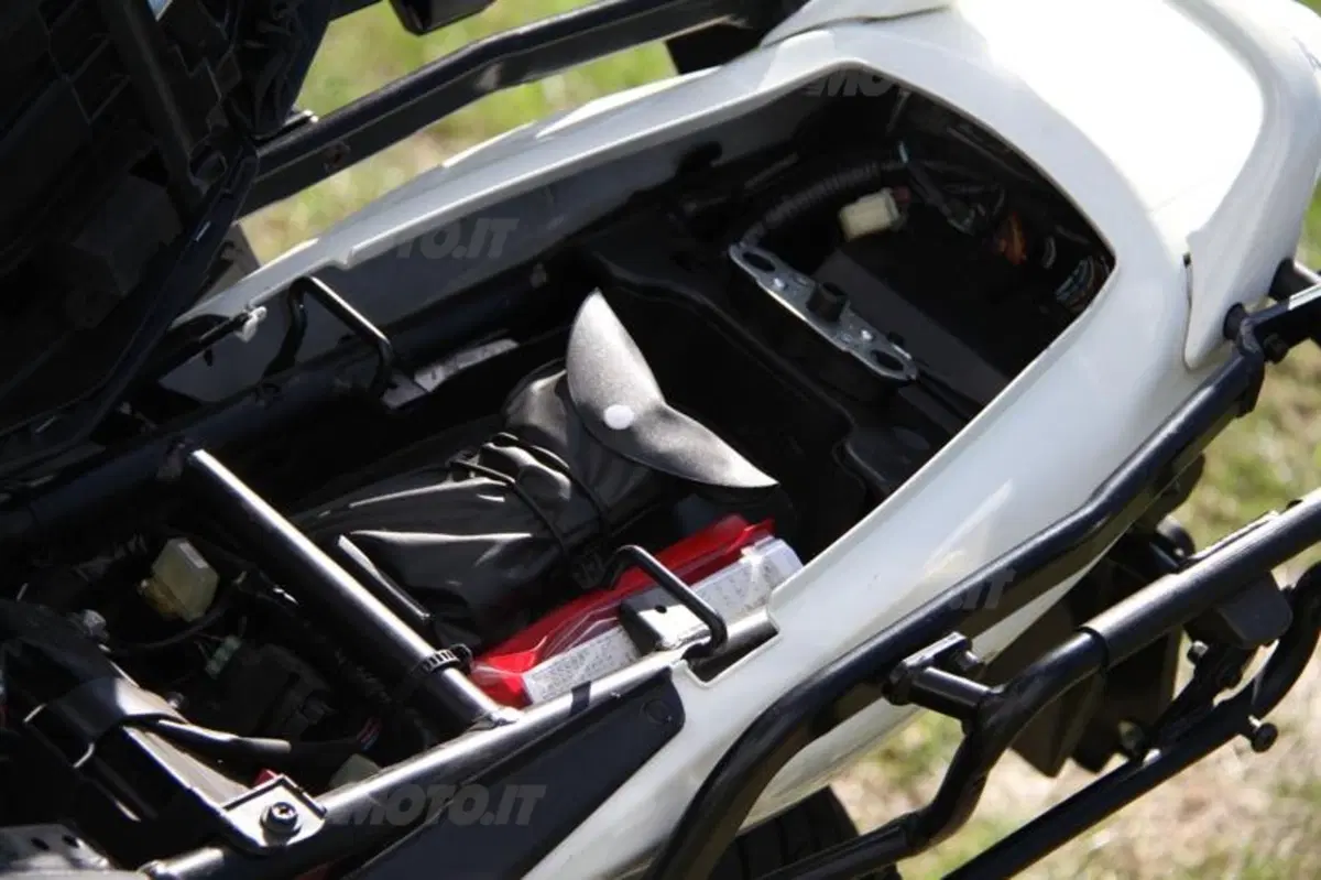 Suzuki V-Strom vs Bandit S (51)