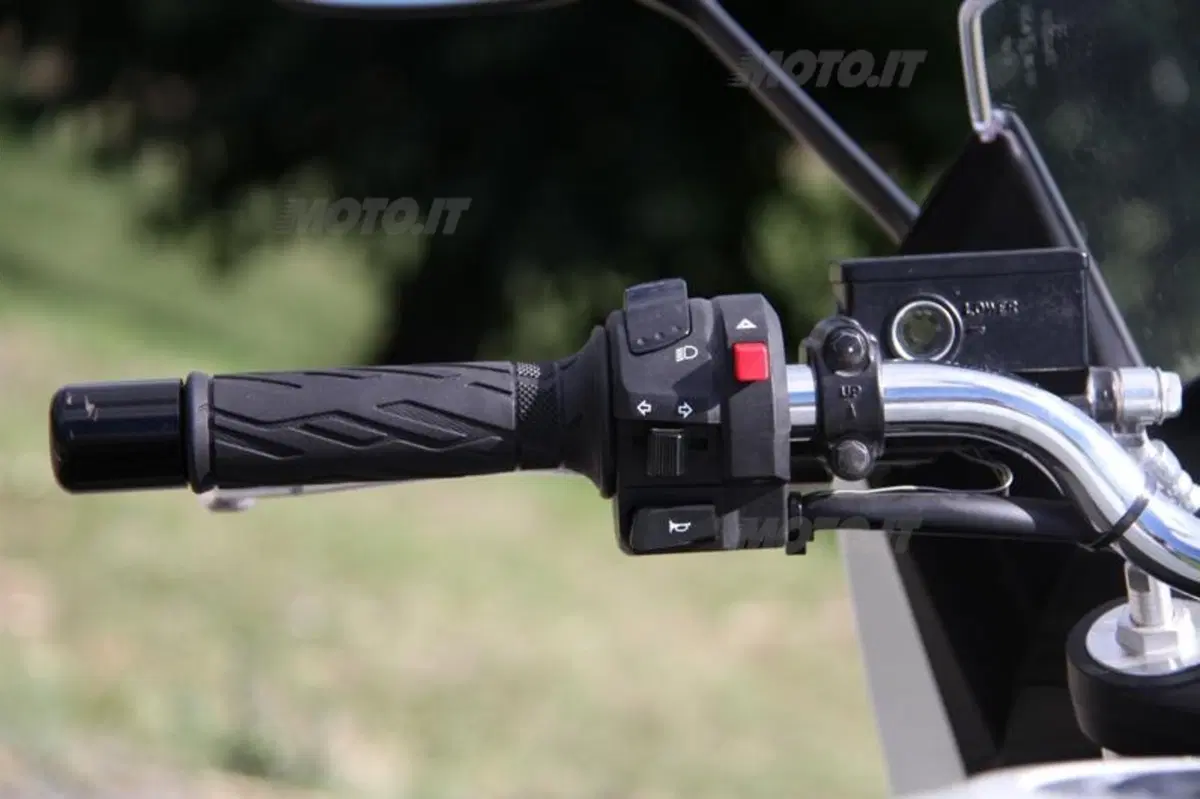 Suzuki V-Strom vs Bandit S (58)