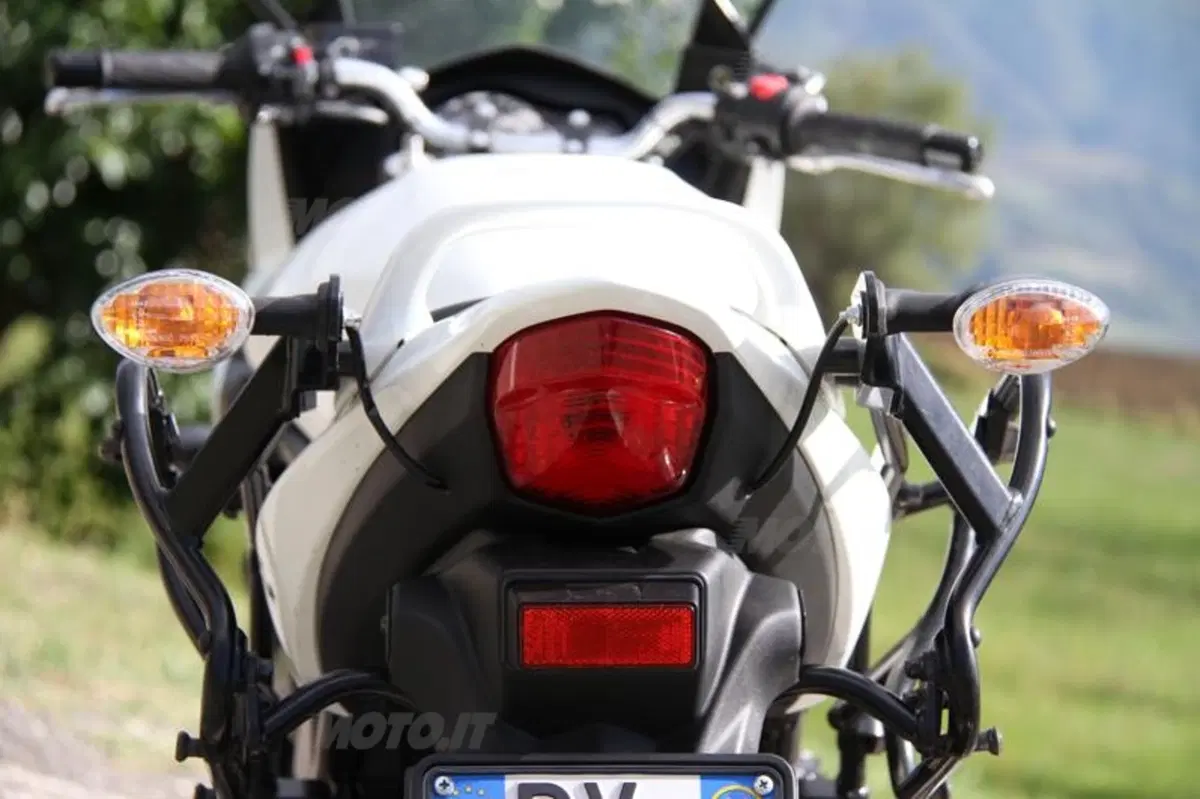 Suzuki V-Strom vs Bandit S (59)