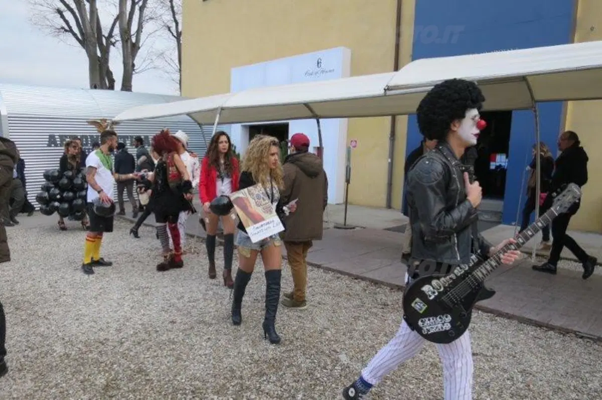 Moto ancora in passerella al Pitti Uomo di Firenze (20)