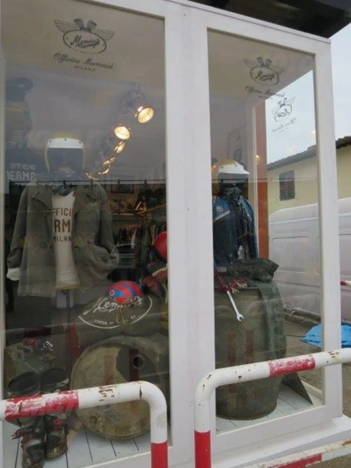 Moto ancora in passerella al Pitti Uomo di Firenze (28)