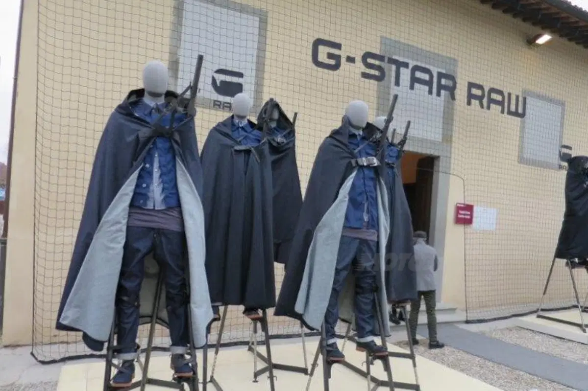 Moto ancora in passerella al Pitti Uomo di Firenze (33)