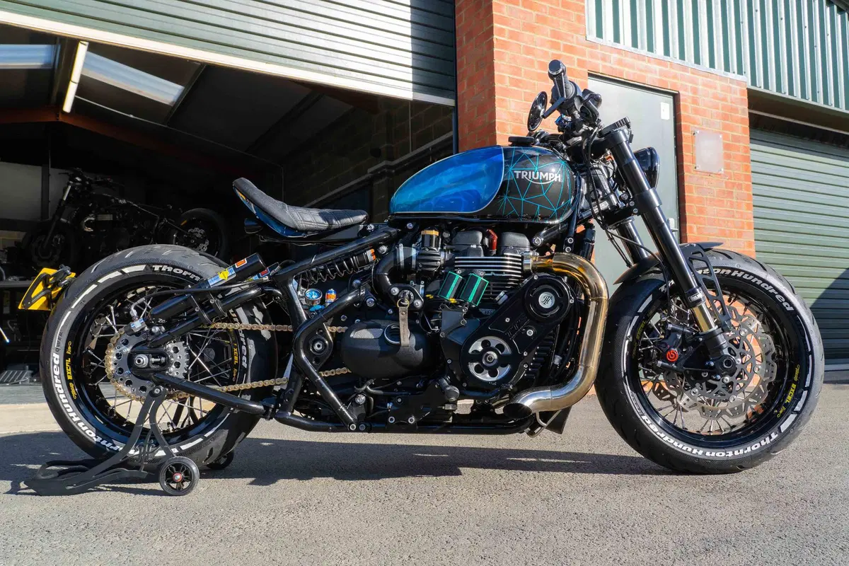 Una Triumph Bobber supercharged capace di 200 cv e 270 km/h (2)