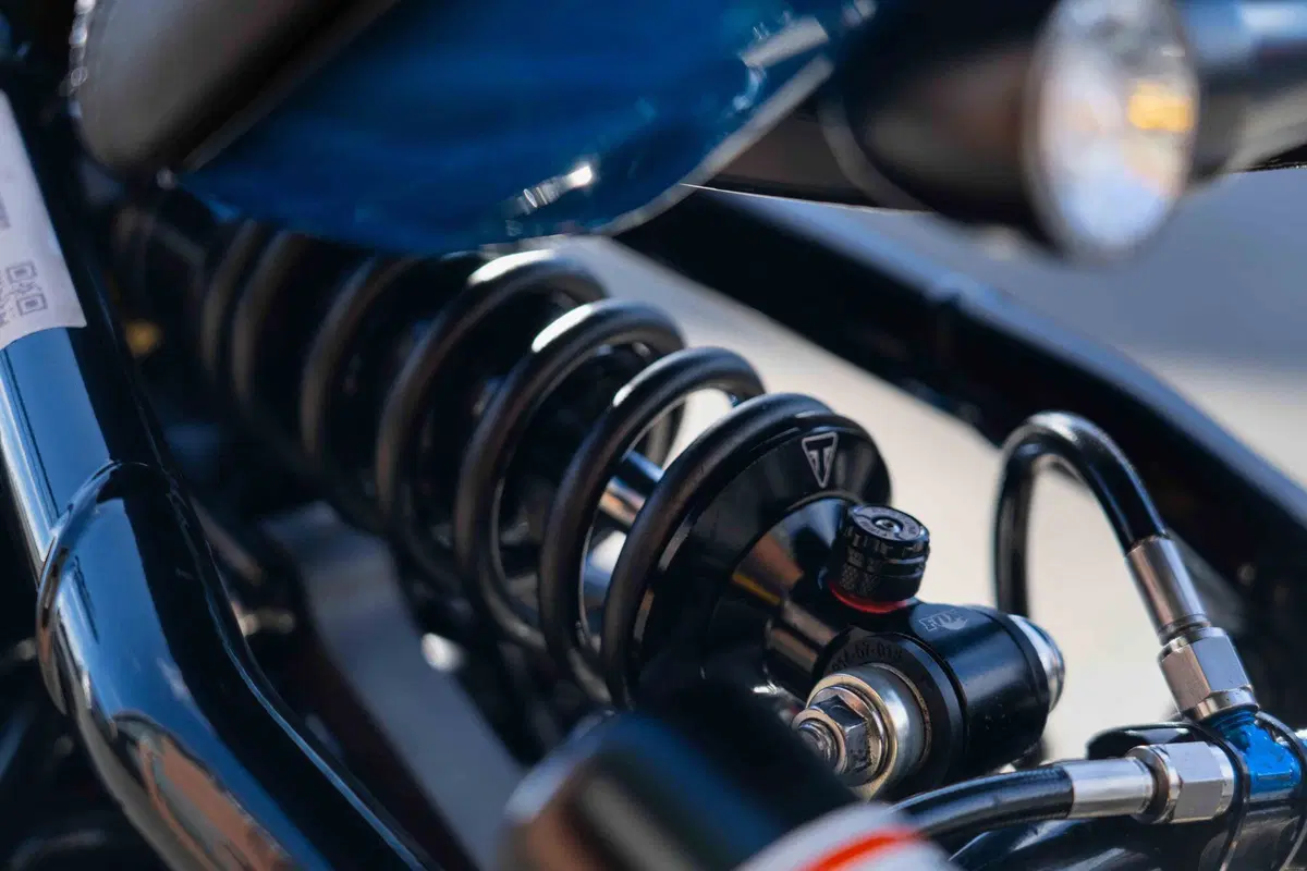 Una Triumph Bobber supercharged capace di 200 cv e 270 km/h (6)