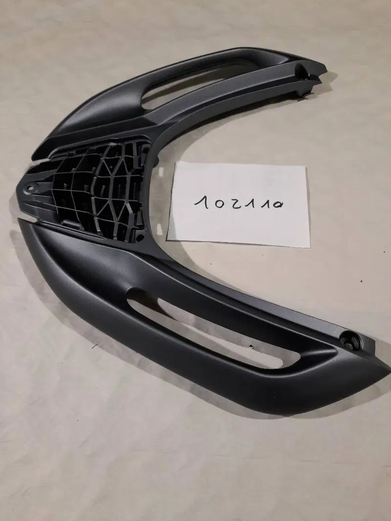 MANIGLIONE POSTERIORE PIAGGIO MP3 HPE 300