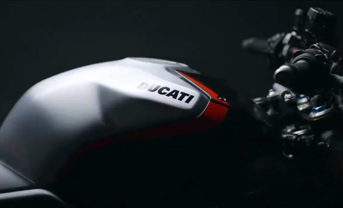 Ducati Streetfighter V4 Streetfighter V4 1100 SP (2022) (5)