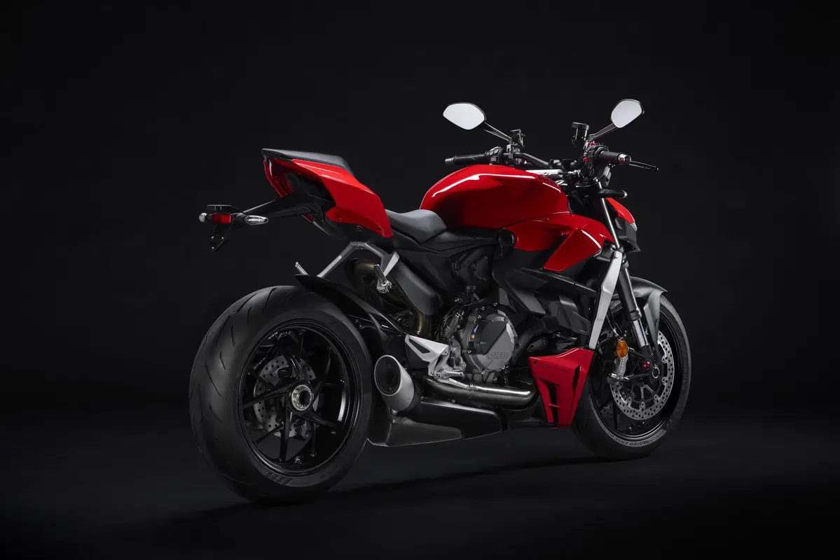 Ducati Streetfighter V2 e V4SP: dati, foto e prezzi (4)