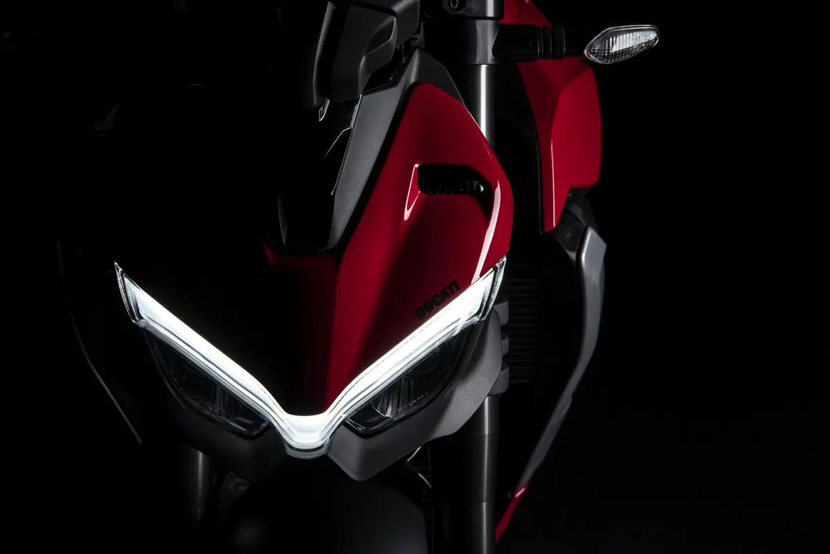 Ducati Streetfighter V2 e V4SP: dati, foto e prezzi (7)