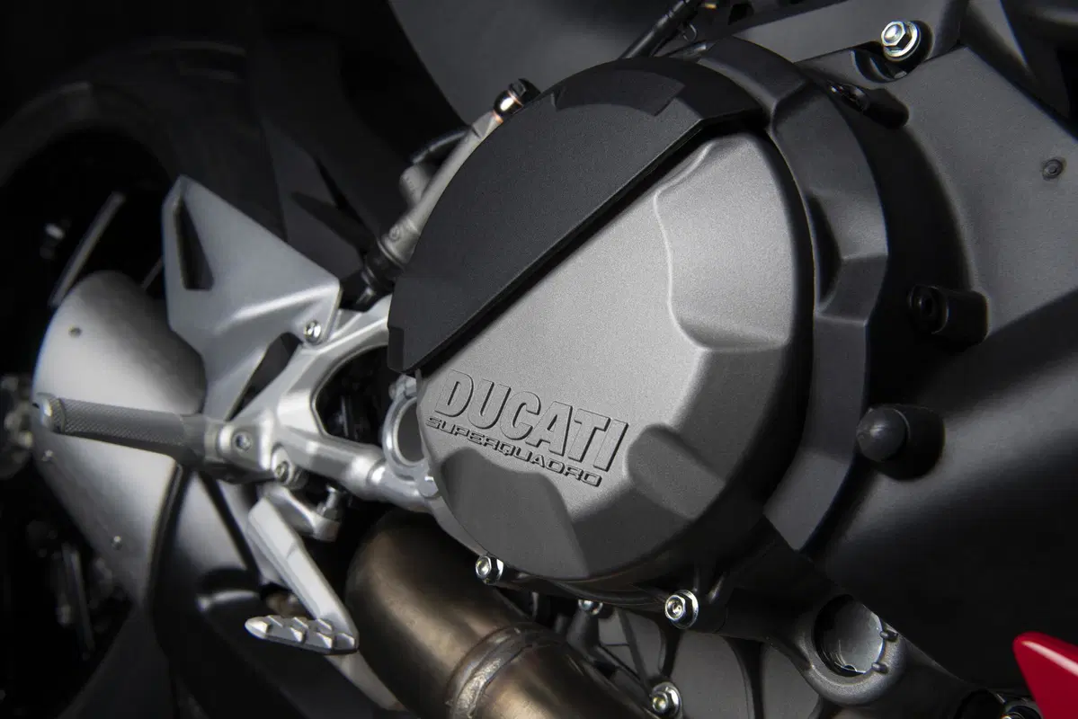 Ducati Streetfighter V2 e V4SP: dati, foto e prezzi (15)