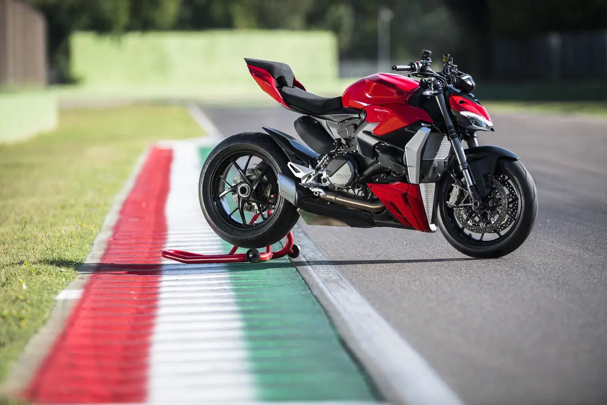 Ducati Streetfighter V2 e V4SP: dati, foto e prezzi (20)