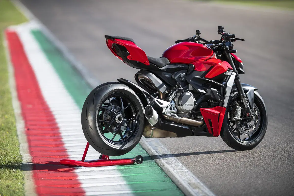 Ducati Streetfighter V2 e V4SP: dati, foto e prezzi (26)