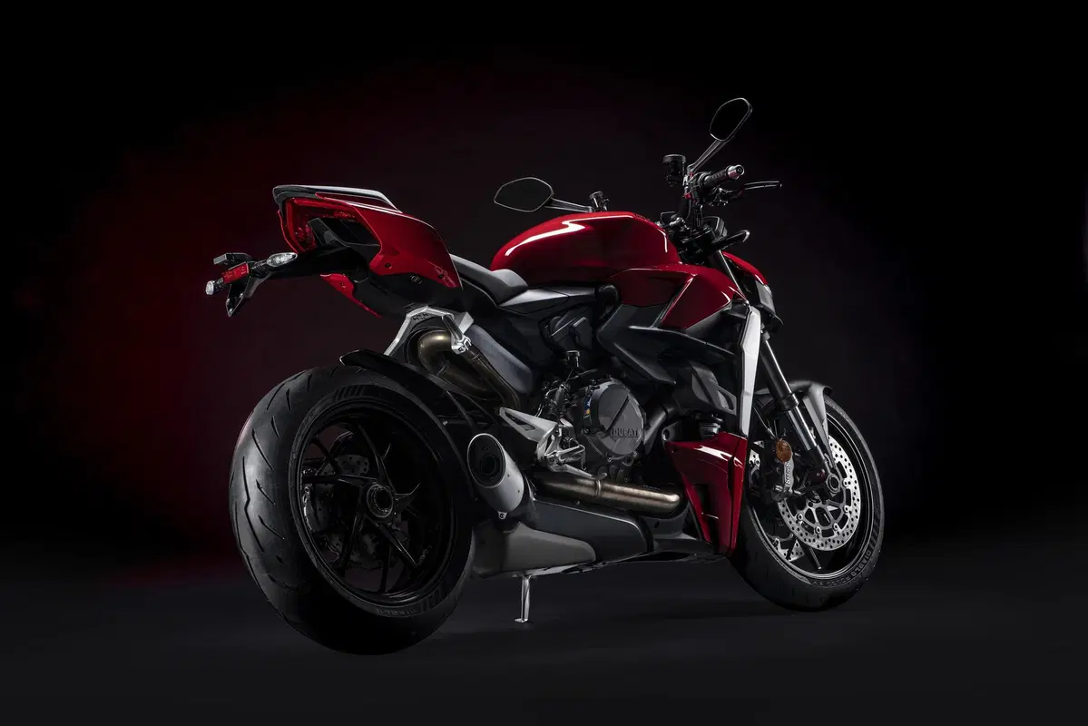 Ducati Streetfighter V2 e V4SP: dati, foto e prezzi (30)