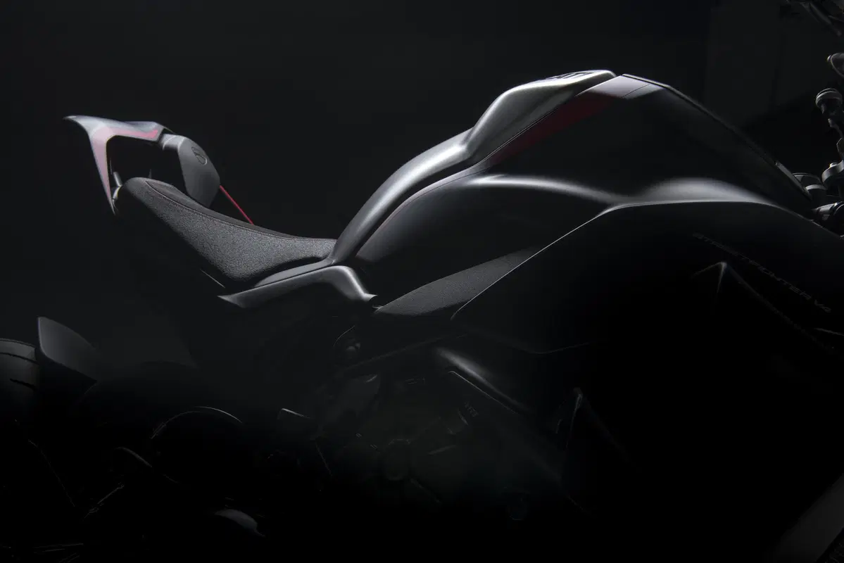 Ducati Streetfighter V2 e V4SP: dati, foto e prezzi (9)