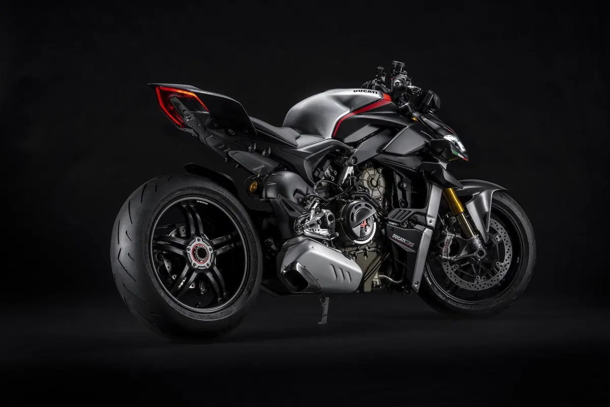 Ducati Streetfighter V2 e V4SP: dati, foto e prezzi (14)