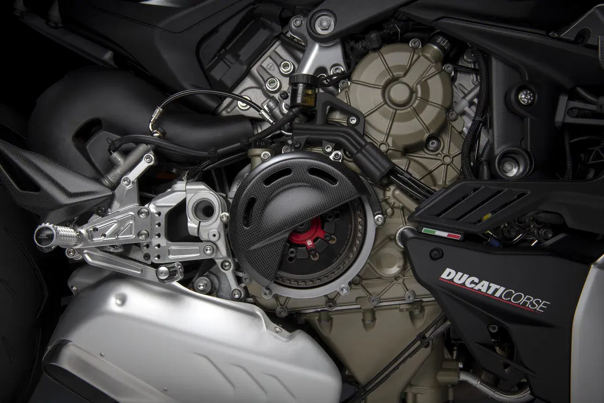 Ducati Streetfighter V2 e V4SP: dati, foto e prezzi (20)