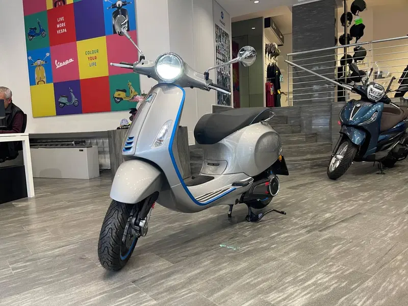 Vespa Vespa Elettrica 70 (2020 - 24) (2)