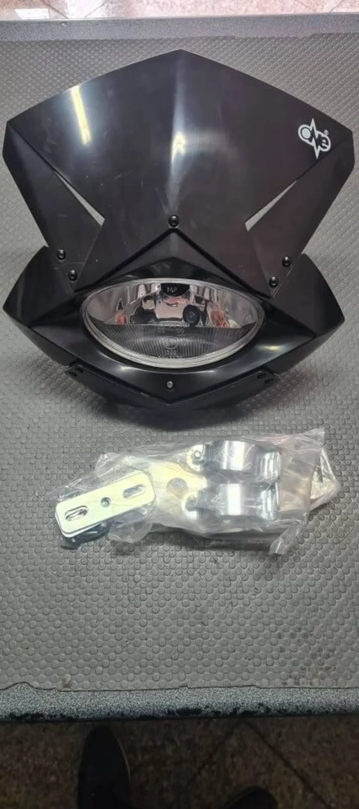 FANALE ANT. CON PORTAFARO NERO ENDURO MAX One