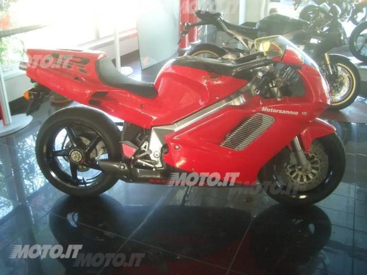 Le Belle di Moto.it: la Honda NR 750 dei record (3)