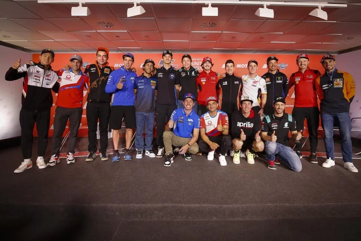 MotoGP 2021. Il GP di Valencia. Valentino Rossi: 'Che gusto aver portato tanti appassionati alle moto' (7)