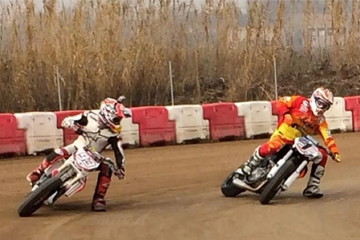 Marquez si allena con Brad Baker, campione del dirt-track (2)