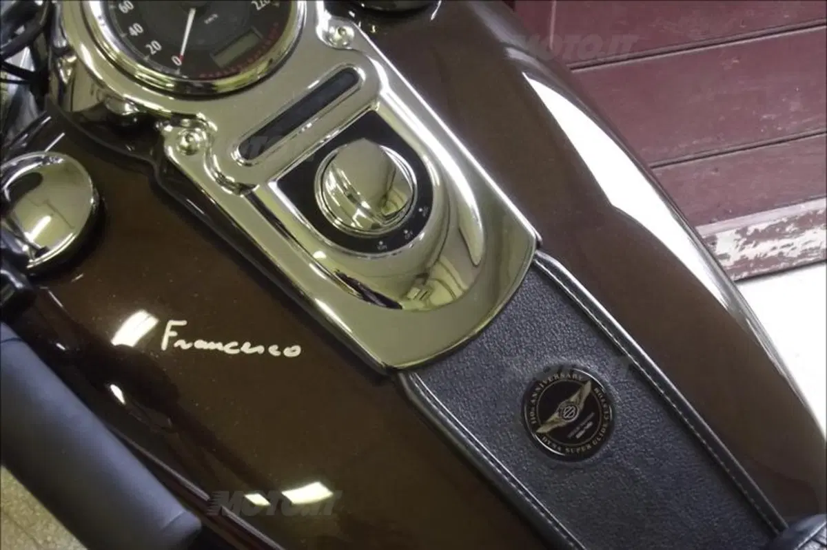 L’Harley di Papa Francesco all’asta da Bonhams (5)
