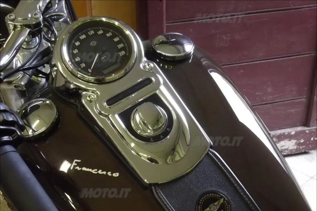 L’Harley di Papa Francesco all’asta da Bonhams (8)