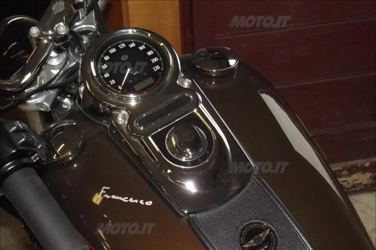 L’Harley di Papa Francesco all’asta da Bonhams (9)