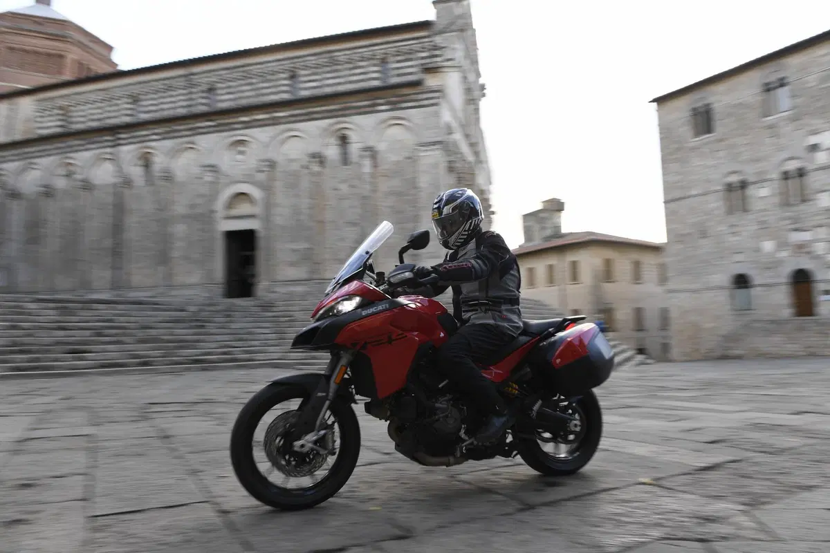Ducati Multistrada V2 S: regina di equilibrio (4)