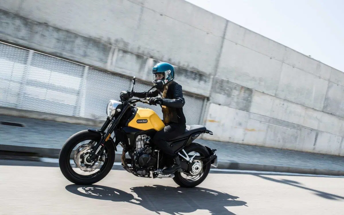 Macbor Eight Mile 500 Scrambler e Street (2)