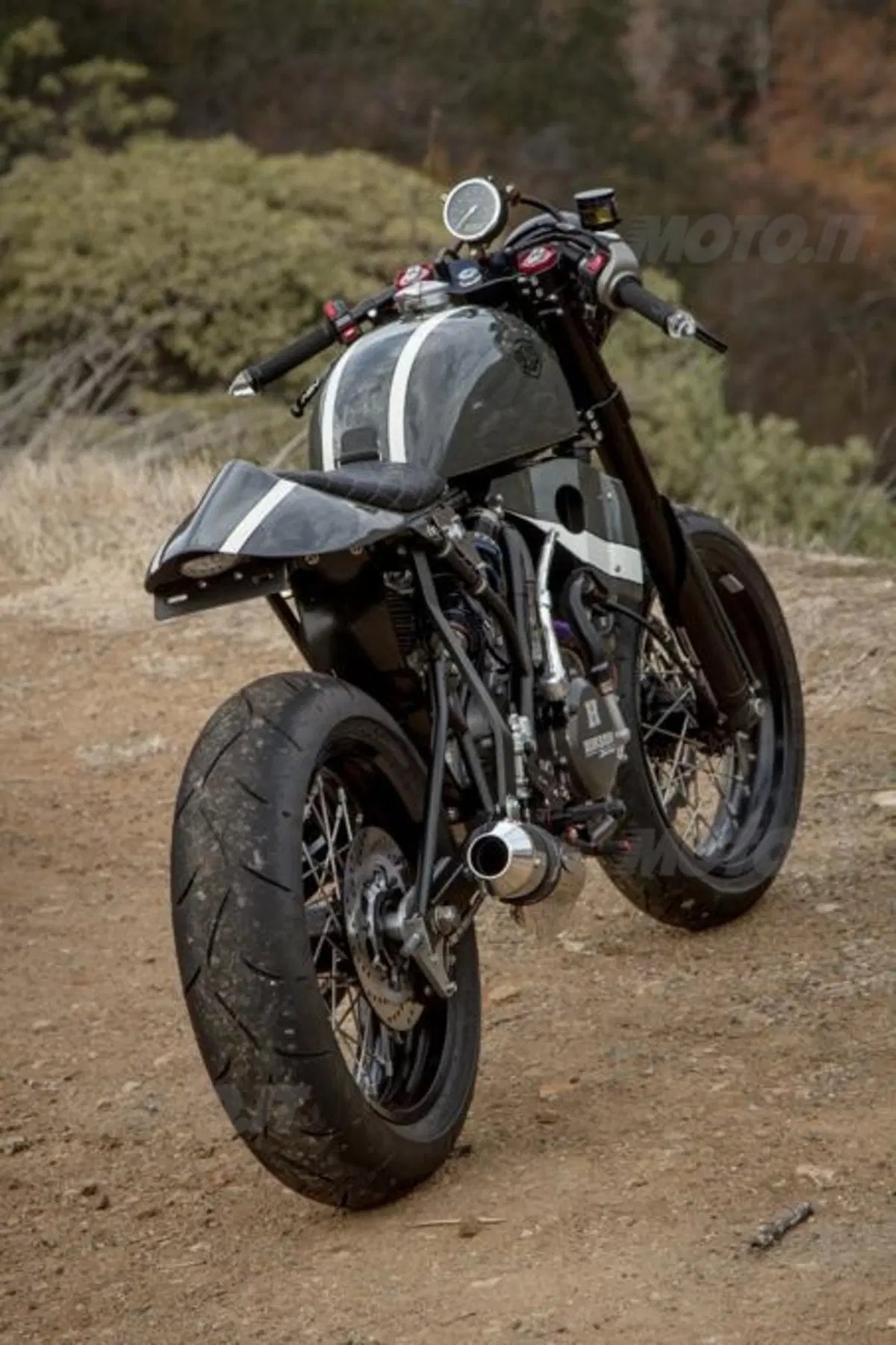 Deus ex Machina Sibling Rivalry (6)