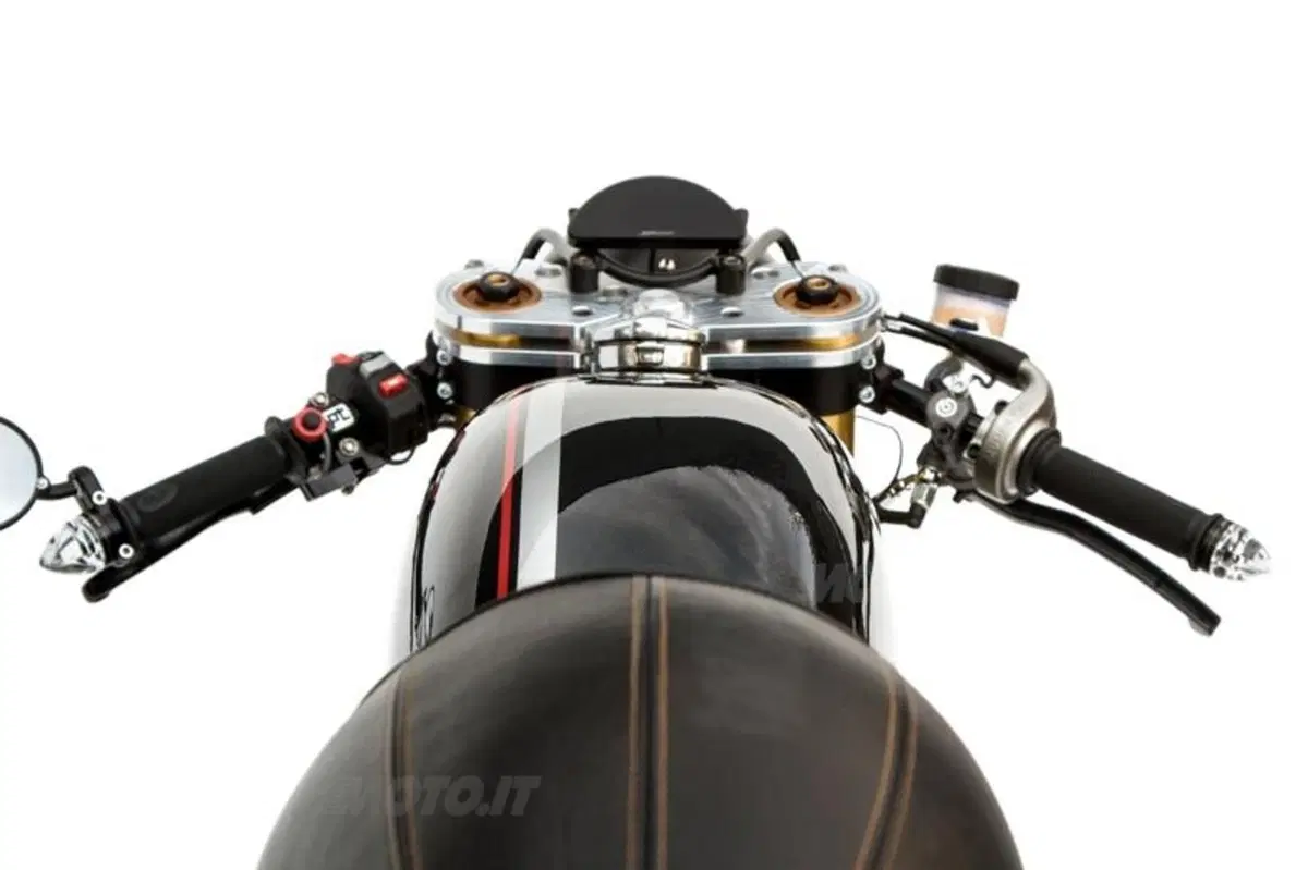 Deus ex Machina Sibling Rivalry (11)