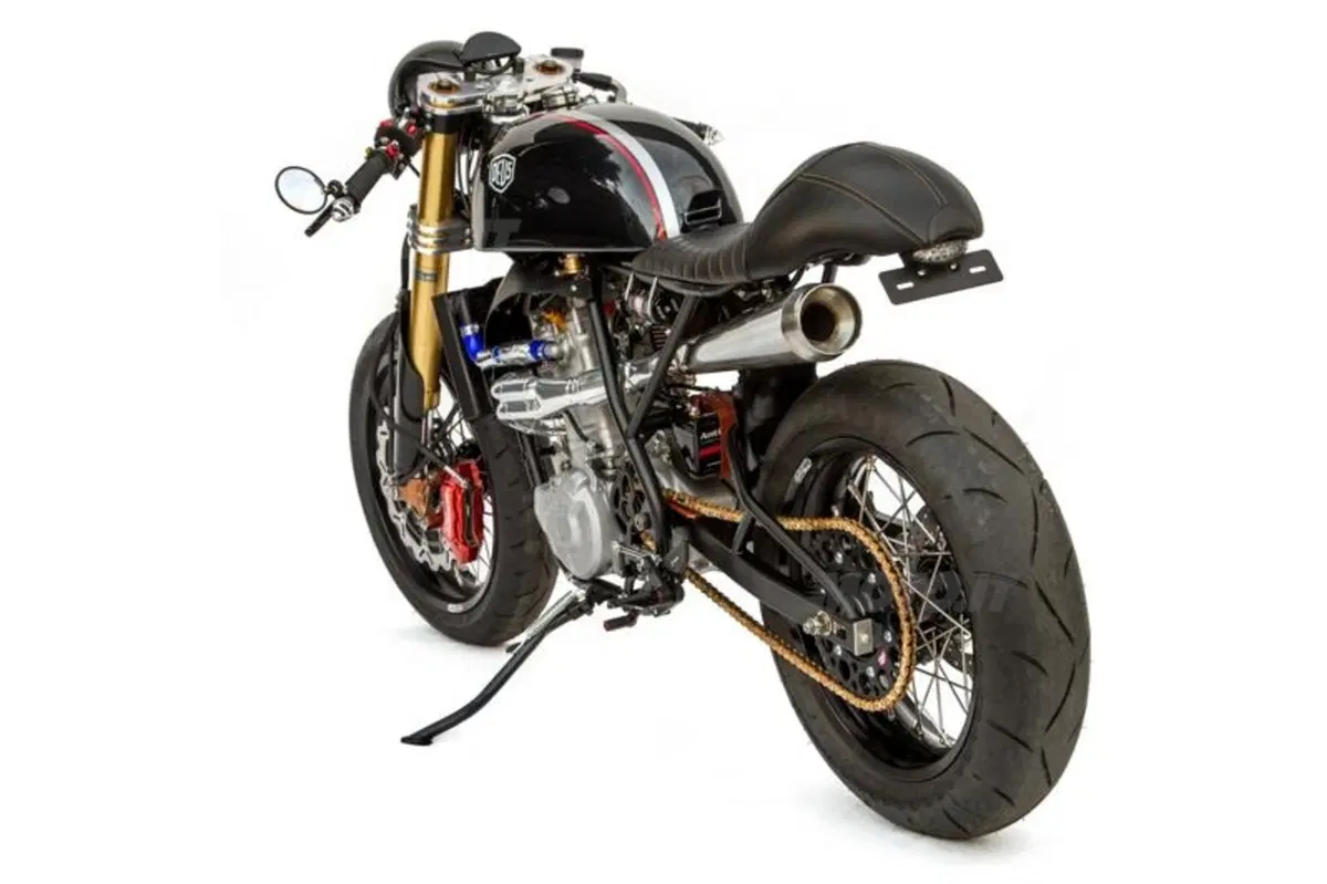 Deus ex Machina Sibling Rivalry (12)