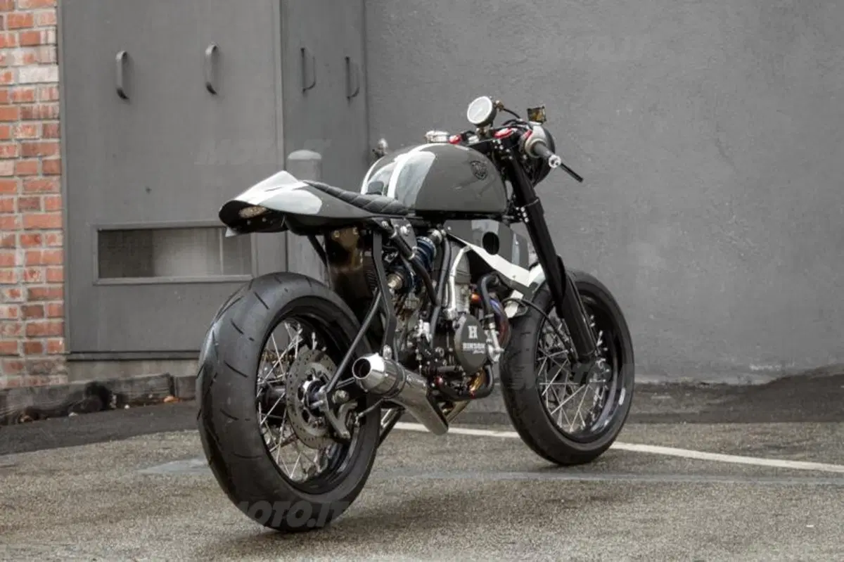 Deus ex Machina Sibling Rivalry (16)