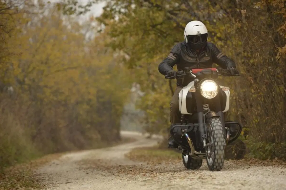 BMW Xrambler by Unit Garage: più curata dell’originale (3)