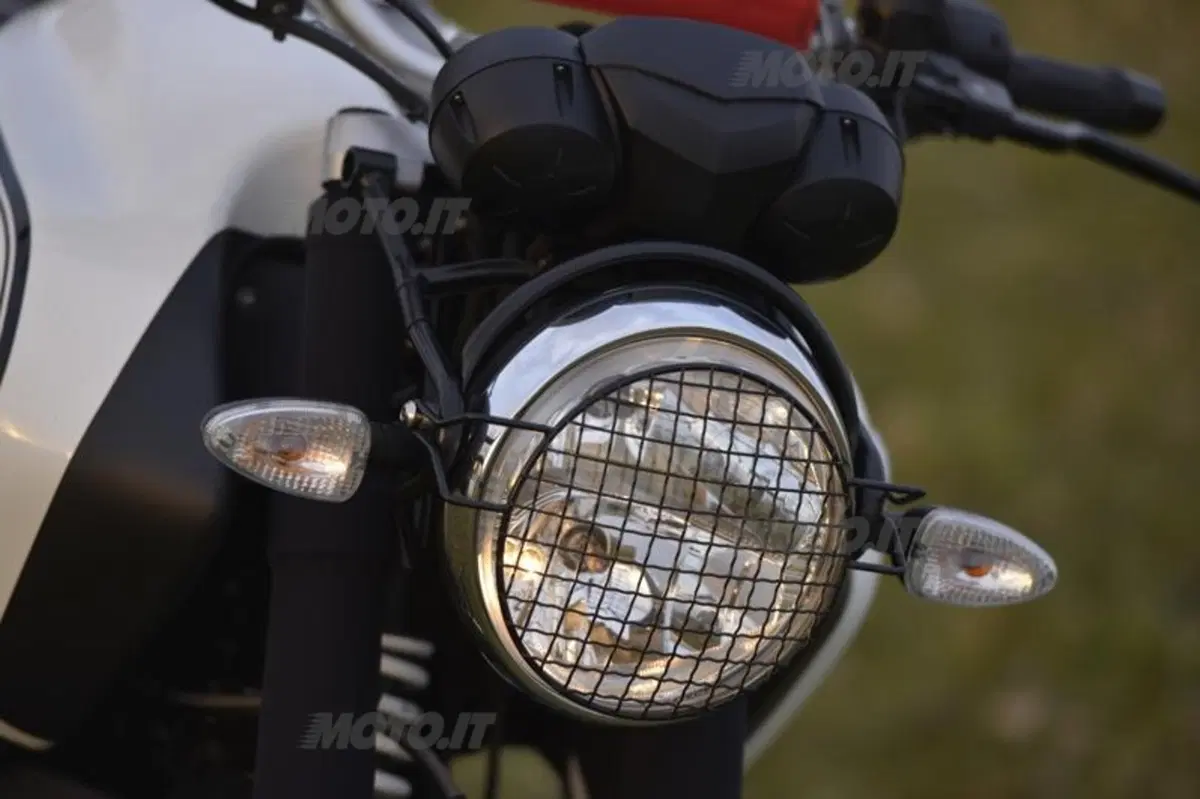 BMW Xrambler by Unit Garage: più curata dell’originale (21)