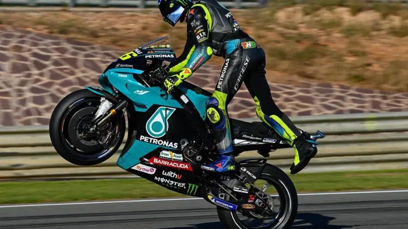 MotoGP 2021. Il GP di Valencia. Valentino Rossi: "Grazie Pecco, &egrave; stato emozionante"