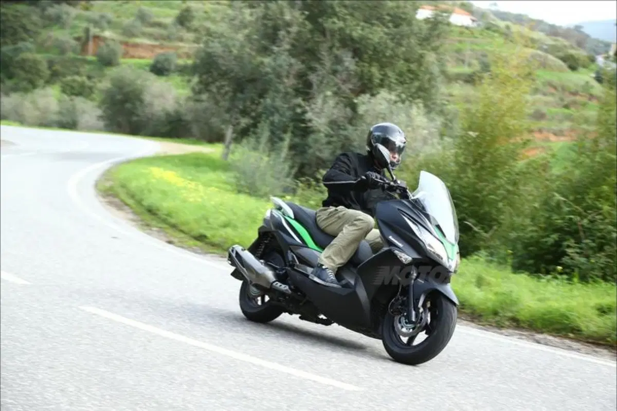 Kawasaki J300 (18)