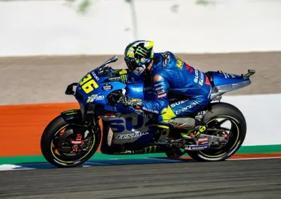 MotoGP 2021. Il GP di Valencia. Joan Mir davanti a tutti nel warm up