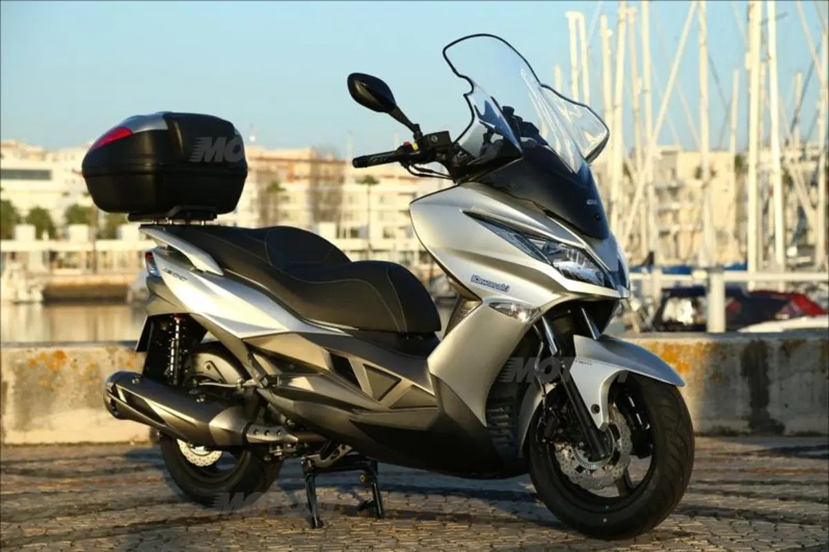 Kawasaki J300 (59)