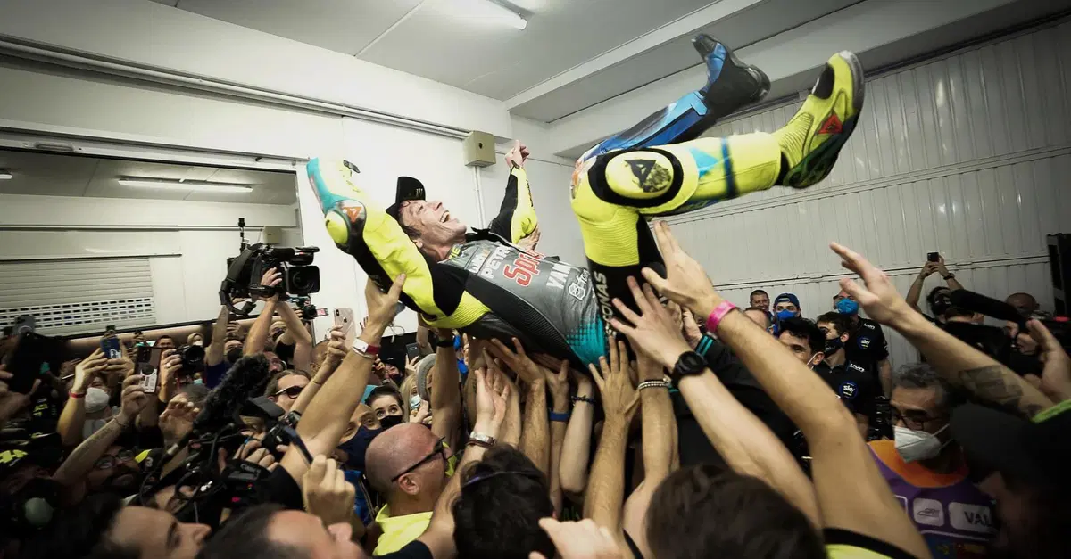 MotoGP 2021. Il GP di Valencia. Valentino Rossi: "Cambierei il 2015: ho perso non per colpa mia"