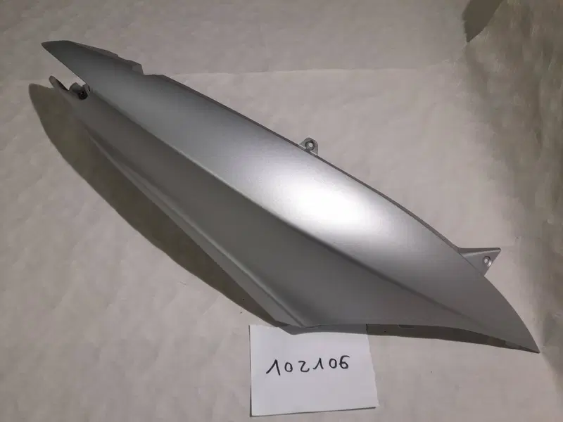 FIANCATA POSTERIORE DX PIAGGIO MP3 HPE (2)