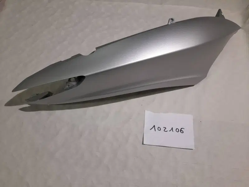 FIANCATA POSTERIORE DX PIAGGIO MP3 HPE (3)