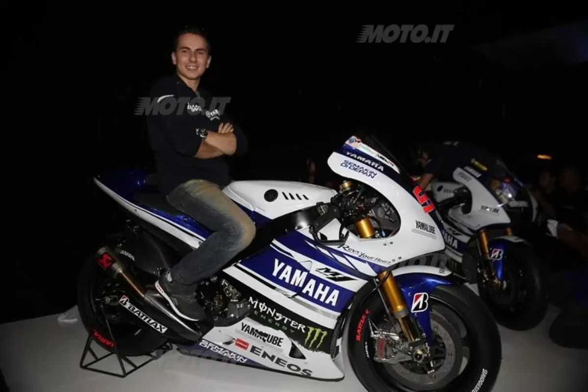 MotoGP. Svelate le nuove Yamaha M1 2014 (4)