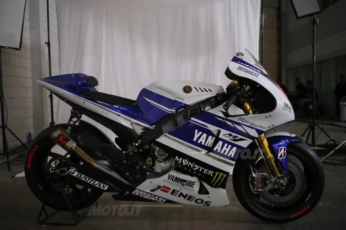 MotoGP. Svelate le nuove Yamaha M1 2014 (12)