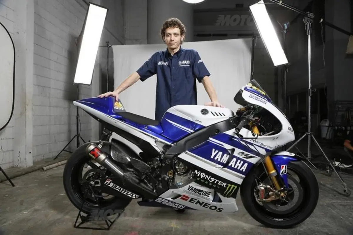 MotoGP. Svelate le nuove Yamaha M1 2014 (18)