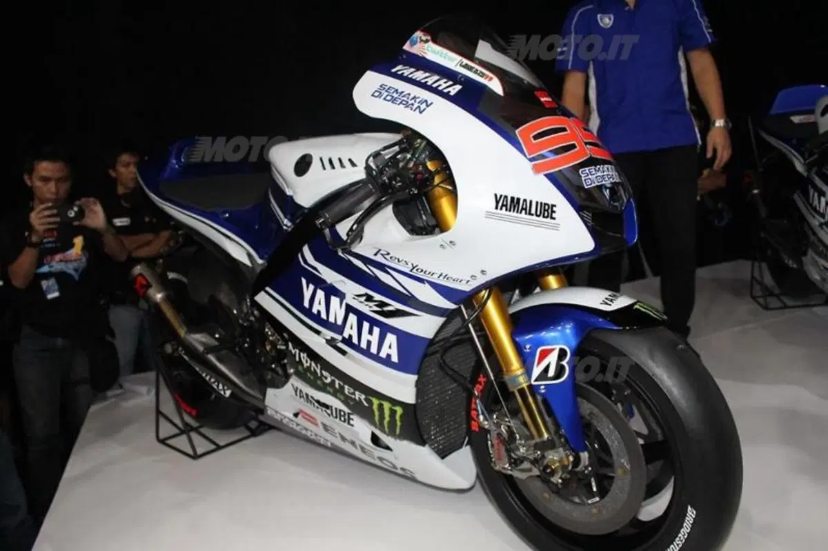MotoGP. Svelate le nuove Yamaha M1 2014 (23)