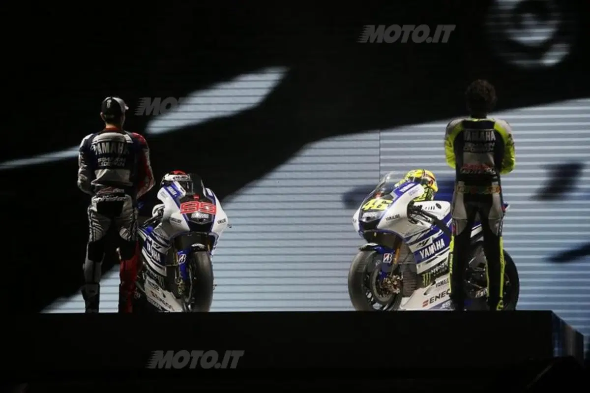 MotoGP. Svelate le nuove Yamaha M1 2014 (26)