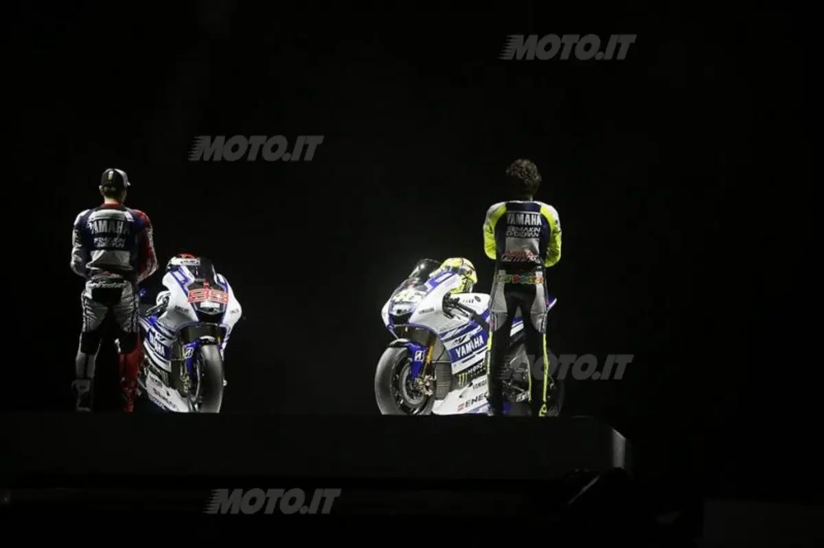 MotoGP. Svelate le nuove Yamaha M1 2014 (27)
