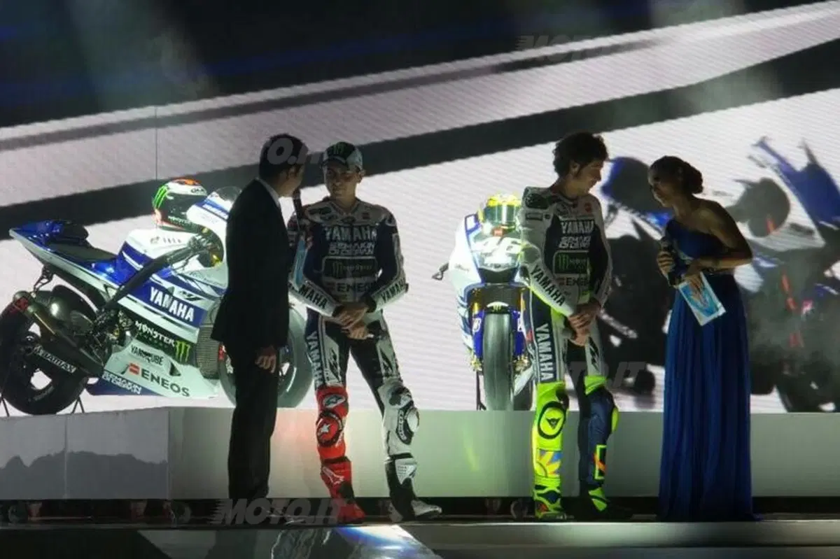 MotoGP. Svelate le nuove Yamaha M1 2014 (29)